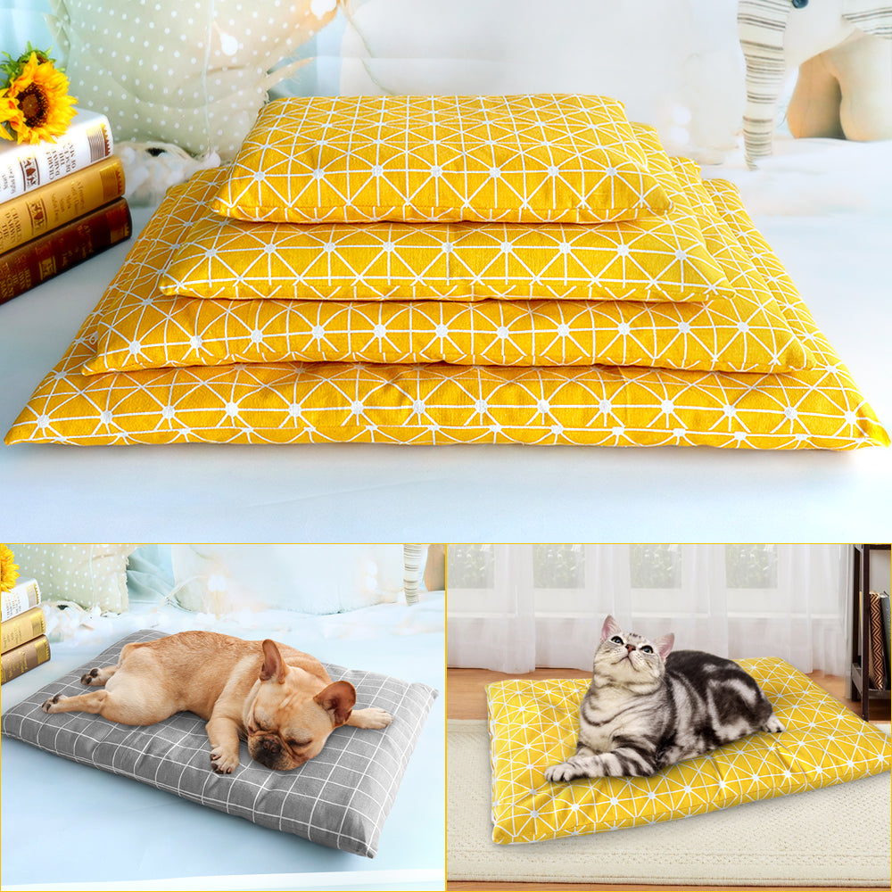 Warm & Snuggly: Perfect Winter Bed for Your Dog