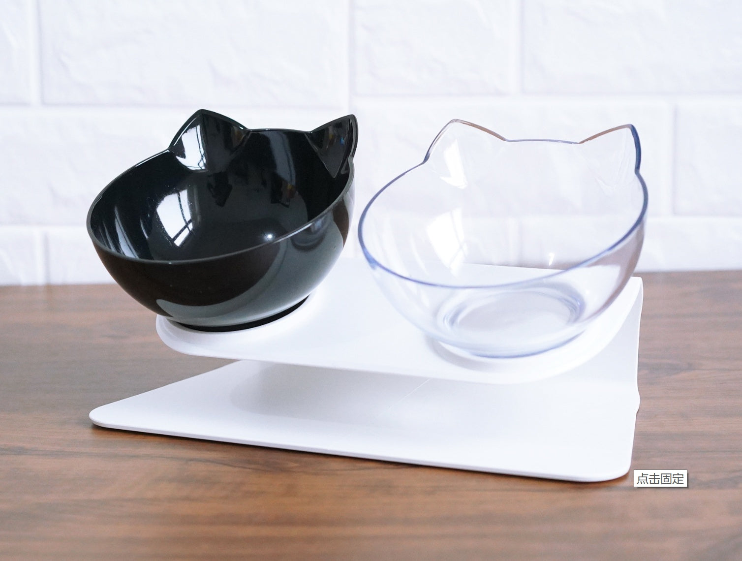 Inclined Clear Cat Bowl – Ergonomic Feeding Design